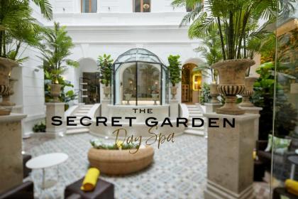 Mystery Hotel Budapest - image 5