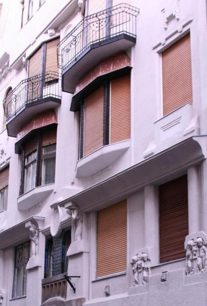 Blue Rose Apartment - image 5