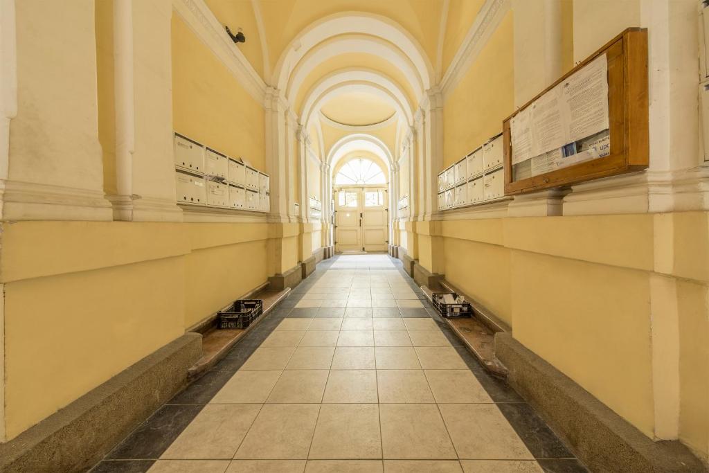 ATLANTA apartment is in the heart of Budapest - image 3
