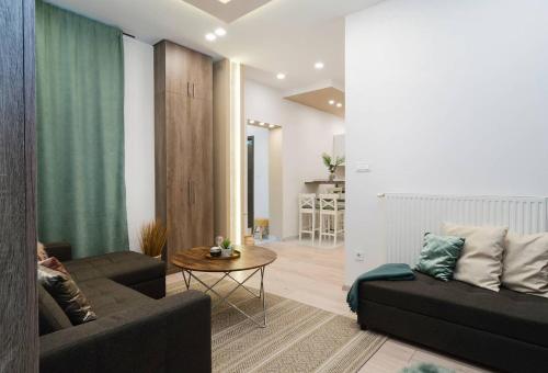 Perfect place in the heart of downtown - image 2