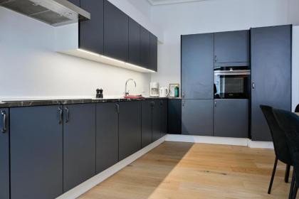 Executive Central Apartments - image 6