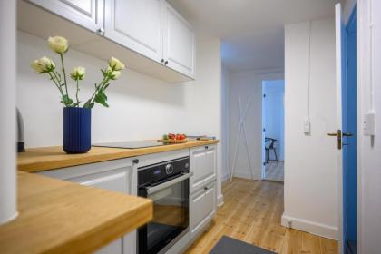 Cozy 1-bedroom apartment in the historical center of Copenhagen close to Tivoli - image 11