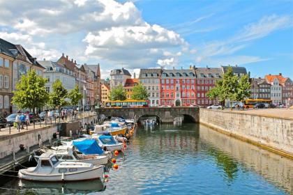 Cozy 1-bedroom apartment in the historical center of Copenhagen close to Tivoli - image 2