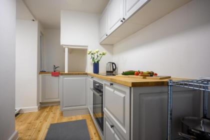 Cozy 1-bedroom apartment in the historical center of Copenhagen close to Tivoli - image 8