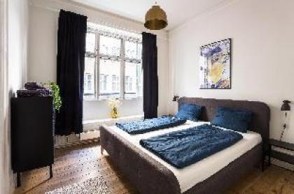 NEW 102M apt. Heart of copenhagen Shopping street - image 2