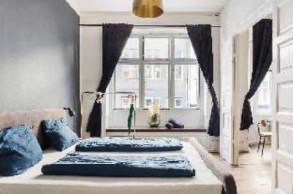 NEW 102M apt. Heart of copenhagen Shopping street - image 5