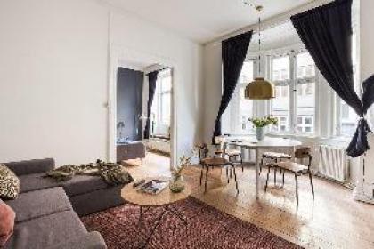 NEW 102M apt. Heart of copenhagen Shopping street - image 9