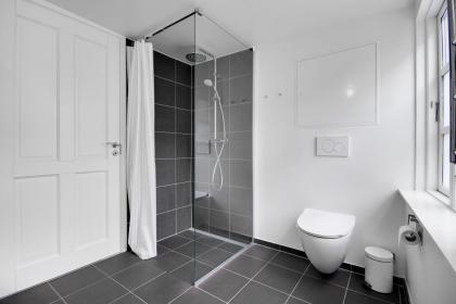 Sanders Regent - Popular Three-Bedroom Apartment Near Central Square - image 11