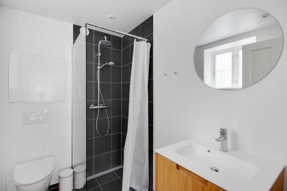 Sanders Regent - Popular Three-Bedroom Apartment Near Central Square - image 16
