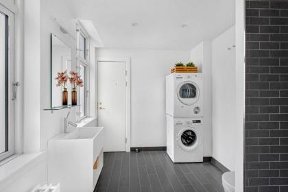 Sanders Monarch - Charming One-Bedroom Apartment With Two Balconies - image 16
