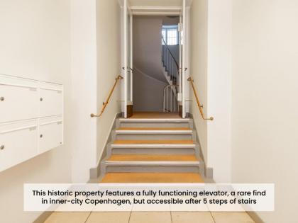 Sanders Monarch - Charming One-Bedroom Apartment With Two Balconies - image 17