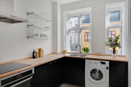Sanders City - Nimble One-Bedroom Apartment In the Lovely Capital - image 14