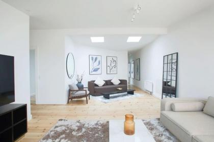 Cozy 3BR Lake View Flat w Bath Tub in Copenhagen