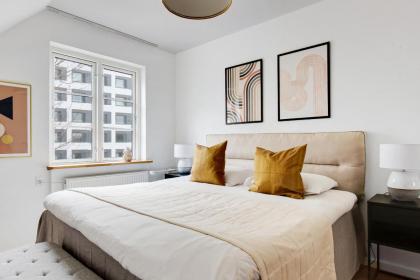 Sanders Charm - Amazing Two-Bedroom Apartment with Shared Garden - image 10