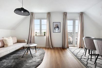 Sanders Charm - Amazing Two-Bedroom Apartment with Shared Garden - image 3