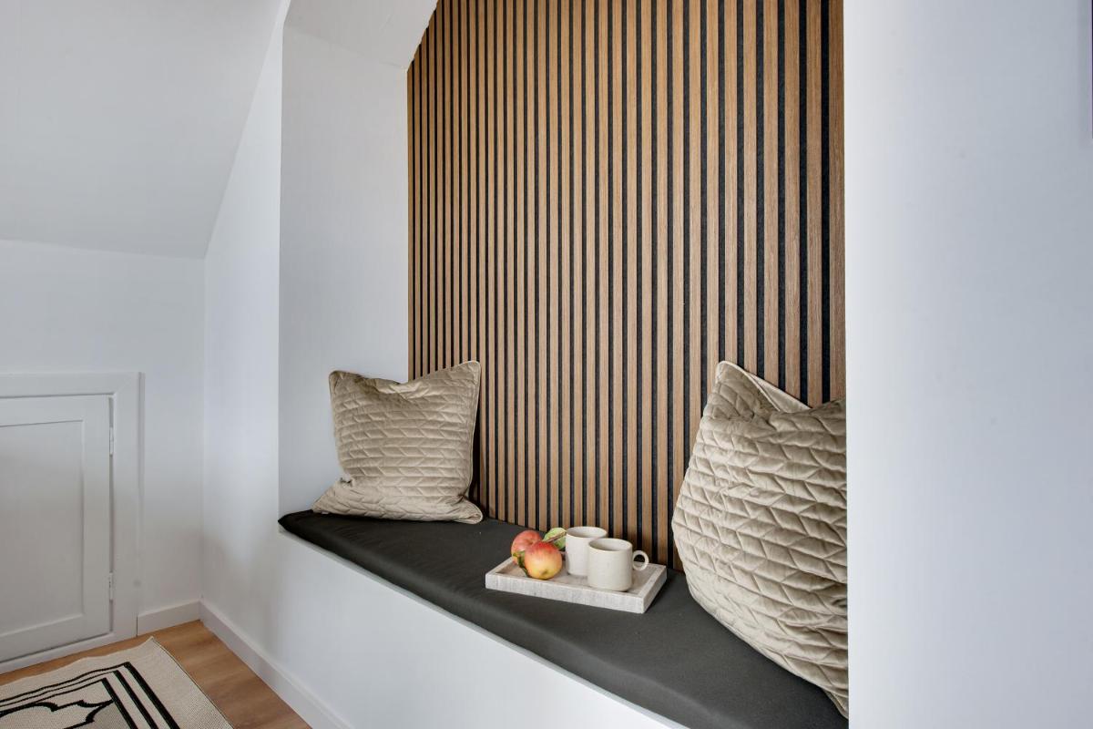 Sanders Charm - Amazing Two-Bedroom Apartment with Shared Garden - image 6