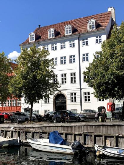 Christianshavn Canalside Luxury Apartment Copenhagen