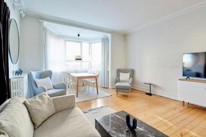 Perfect for Friends & Families in Charming Area 