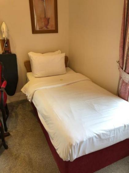 Leeson Bridge Guesthouse - image 12
