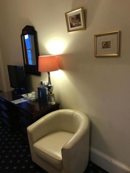 Alexander Guest House - image 14