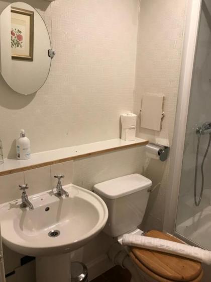 Alexander Guest House - image 15