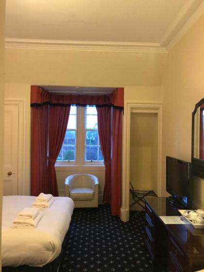 Alexander Guest House - image 17