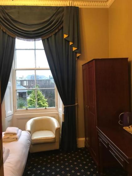 Alexander Guest House - image 20