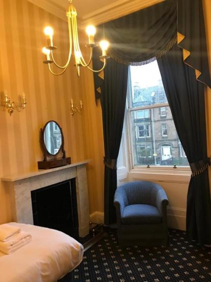 Alexander Guest House - image 4