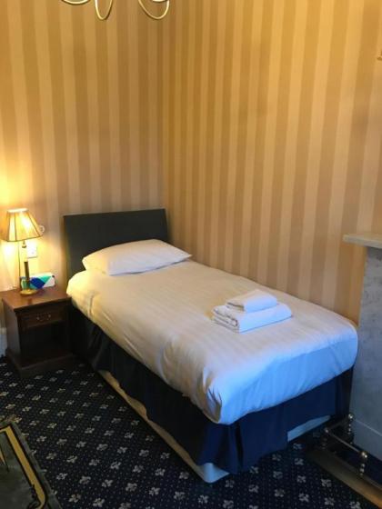 Alexander Guest House - image 6
