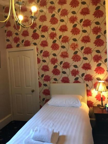 Alexander Guest House - image 9