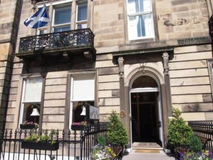 Thistle Hotel - image 1