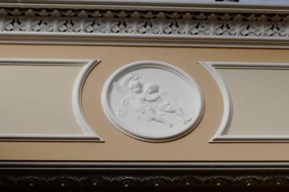 Thistle Hotel - image 13