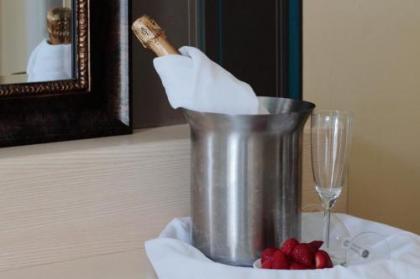 Thistle Hotel - image 18