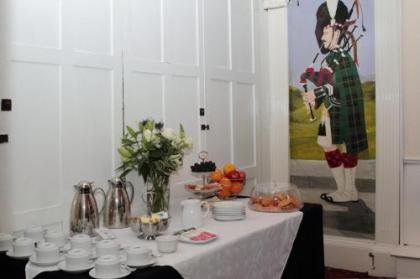 Thistle Hotel - image 20