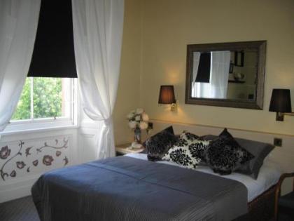 Thistle Hotel - image 4