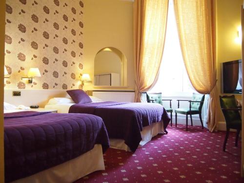 Thistle Hotel - image 5