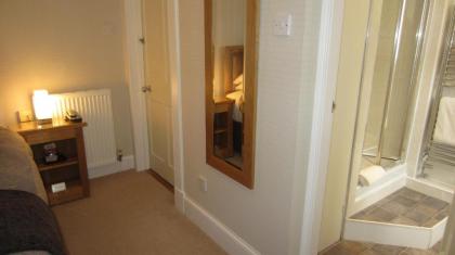 Kew House - image 14
