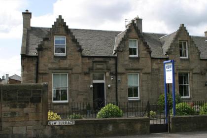 Kew House - image 19