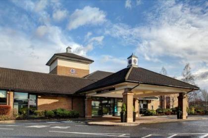 DoubleTree by Hilton Edinburgh Airport - image 1