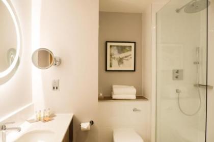 DoubleTree by Hilton Edinburgh Airport - image 2