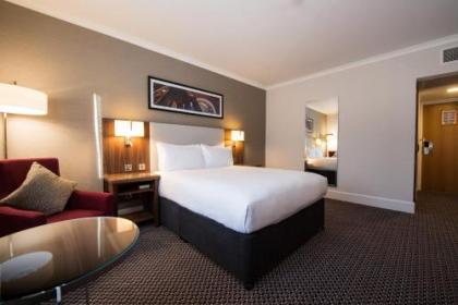 DoubleTree by Hilton Edinburgh Airport - image 4