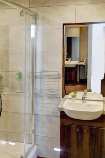 Best Western King'S Manor Hotel - image 17