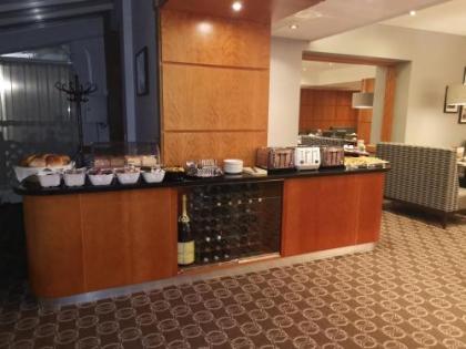 Best Western King'S Manor Hotel - image 9