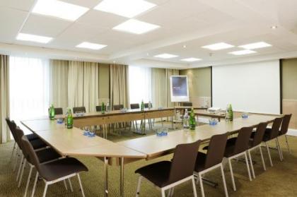 Novotel Edinburgh Park - image 19