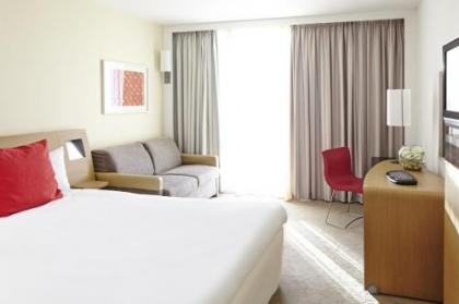 Novotel Edinburgh Park - image 6