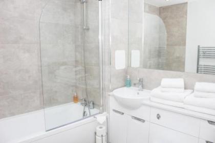 Edinburgh Playhouse Apartments - image 16