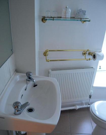 A-Haven Townhouse Hotel - image 7