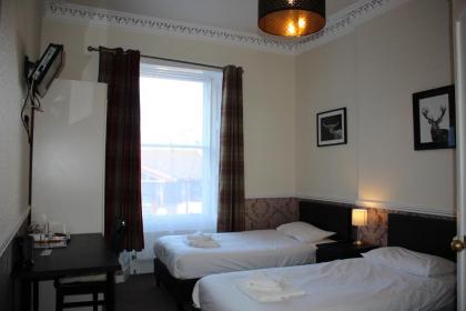 Ardmillan Hotel - image 12