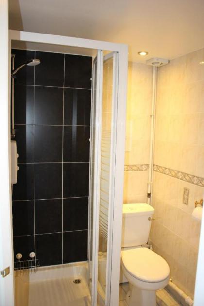 Ardmillan Hotel - image 18