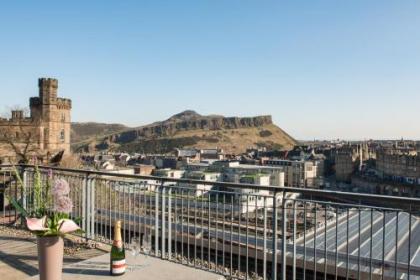 Princes Street Suites - image 20